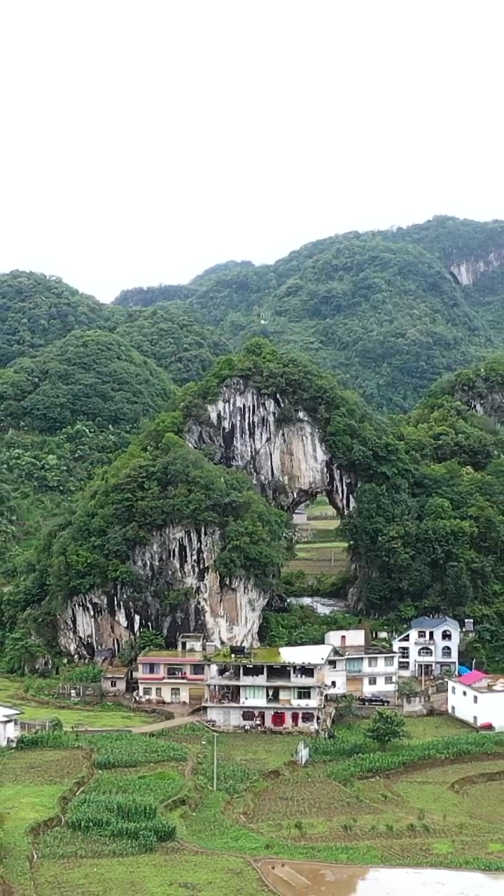 贵州农村真实写照,这6户人家住在这样的环境里真幸福