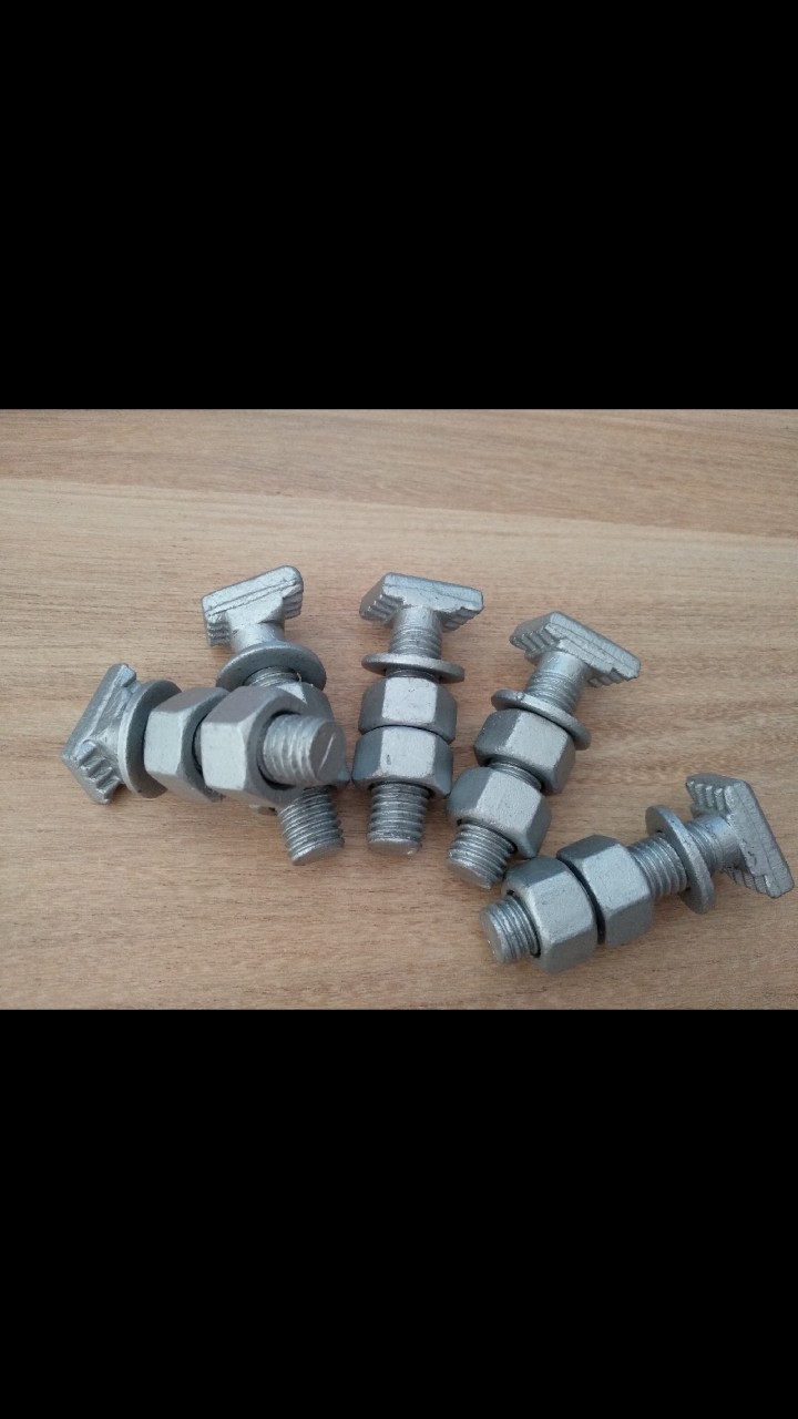 预埋槽道t型螺栓