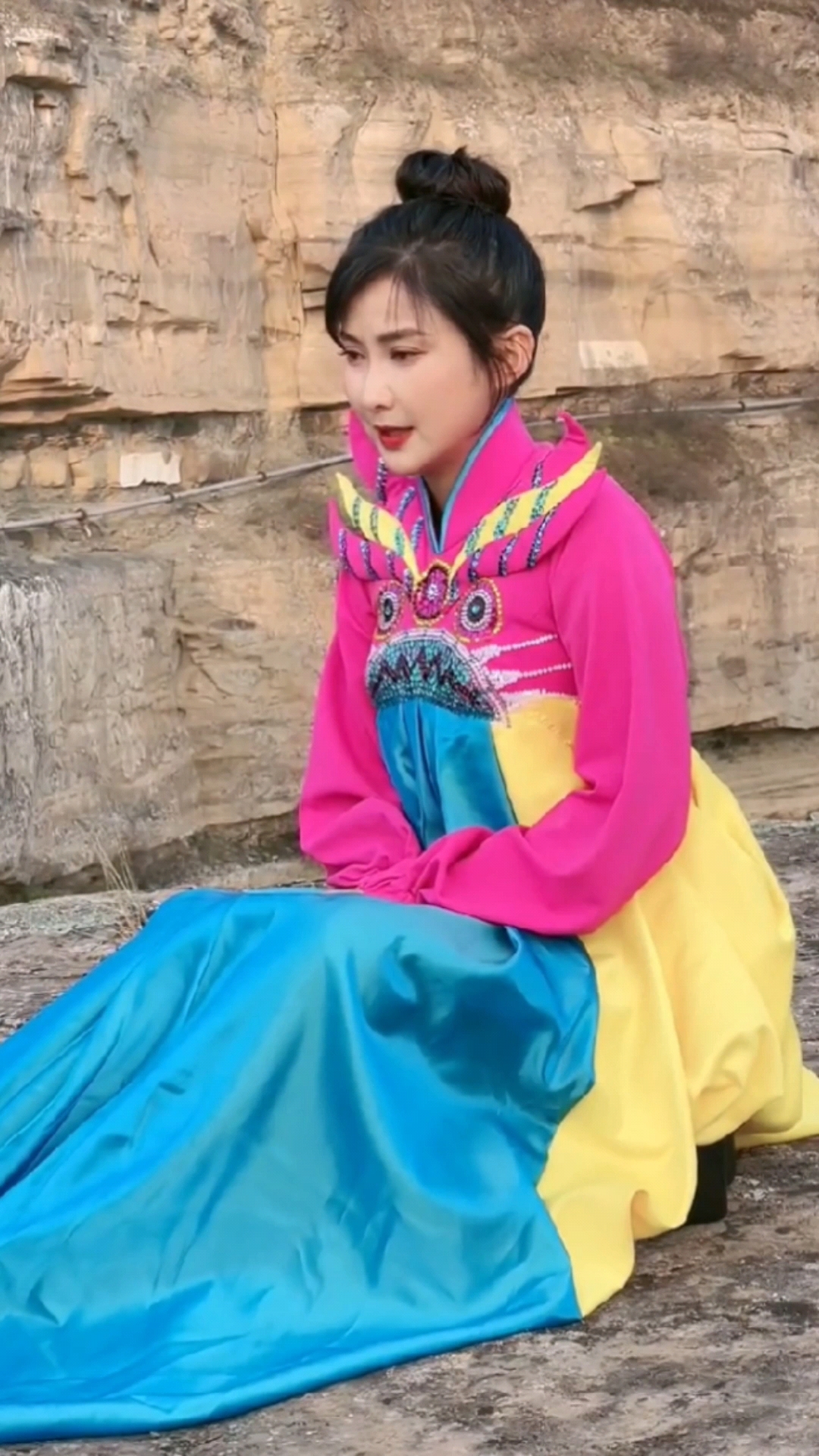 陕北民歌《哥哥不是人》刘妍-度小视