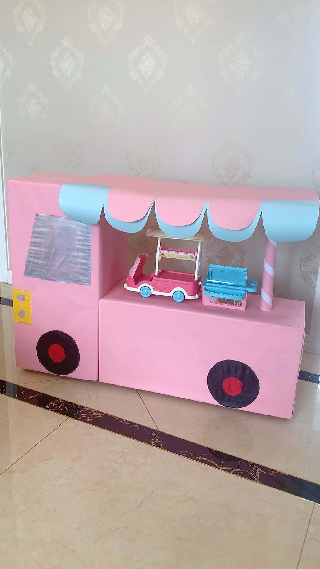 终于给娃安排上了角色扮演的小汽车了,有纸箱的快安排起来吧-度小视