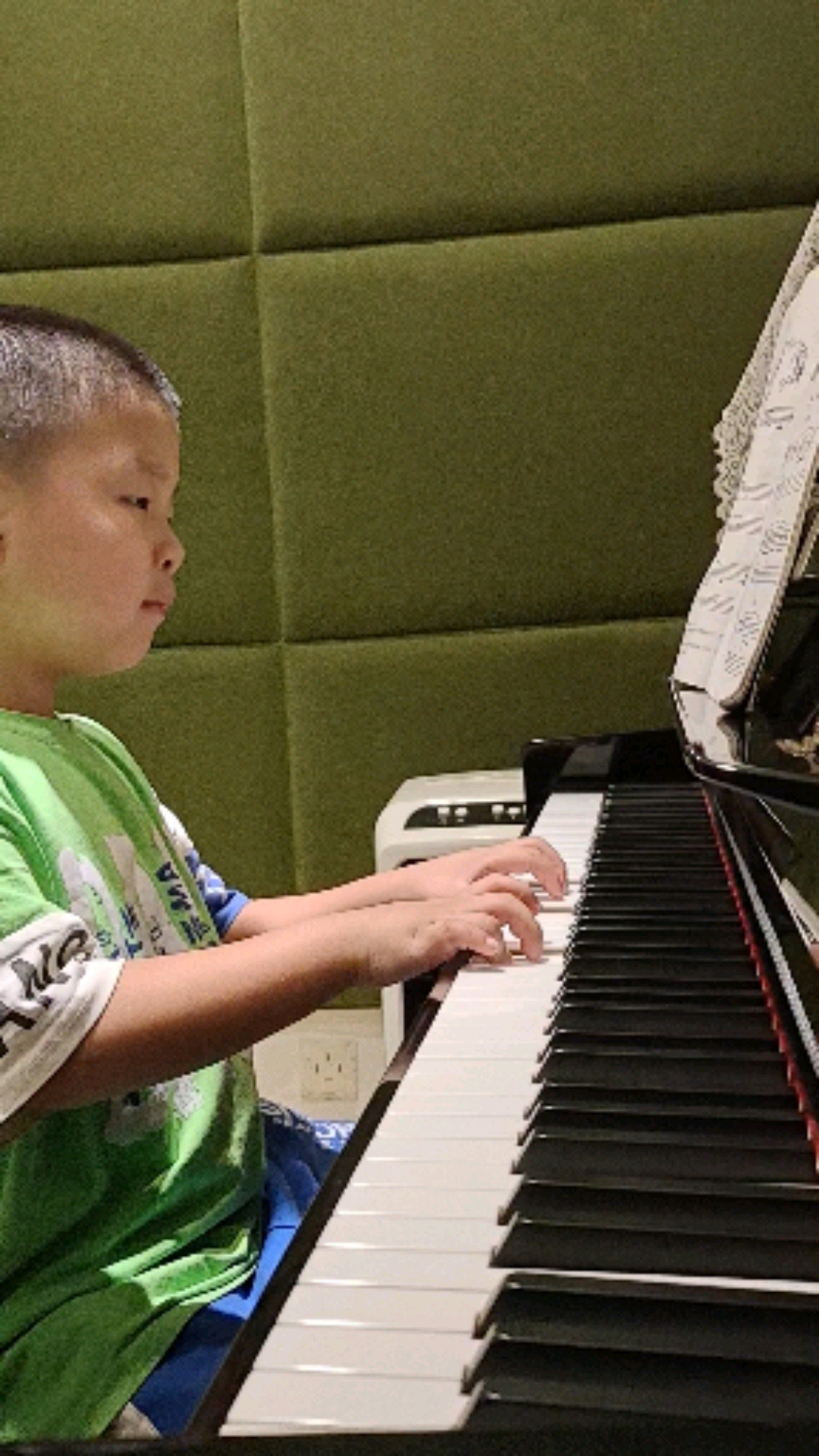 学琴贵在坚持#养成良好的习惯很重要,如果能按要求每天练琴,成功驹谮