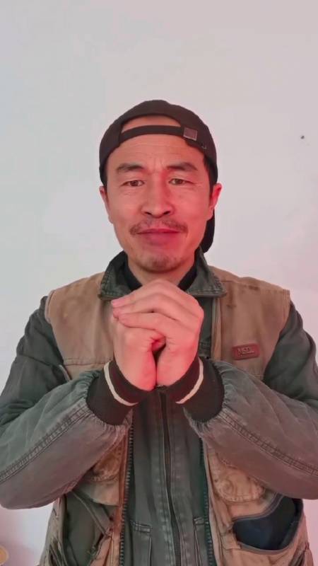 陕北神木工地诗人爱木李小刚砖为你读诗-度小视