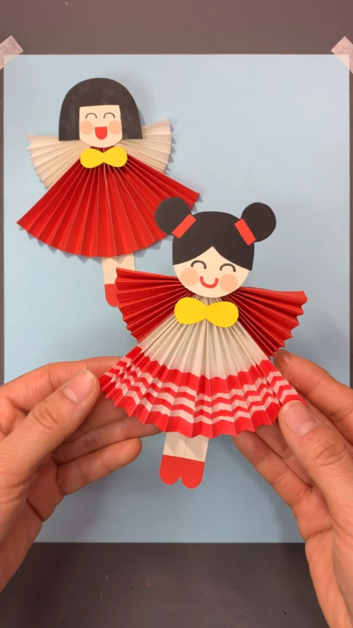 幼儿园手工#快过年拉,做一个穿新裙子的小公主吧.