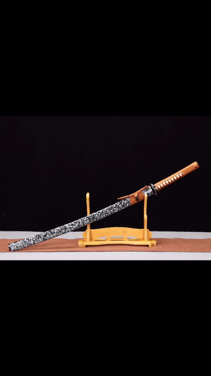 木制训练武士刀-寒冰,刃身采用楠竹制成