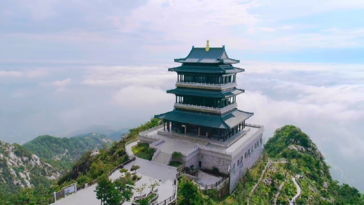 旅游进行时#天蒙山再现云海奇观!置身天蒙山顶,宛若人间仙境