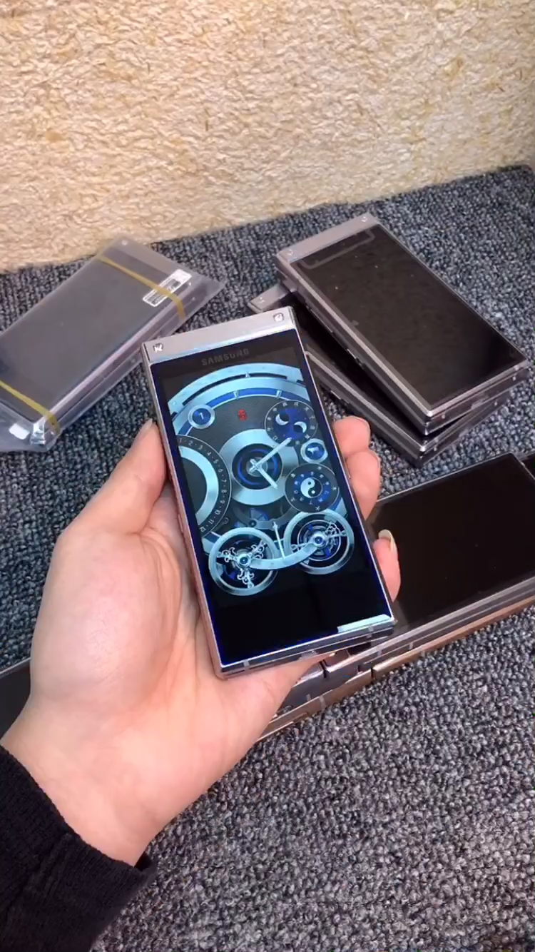 心系天下三星w2019白金典藏版,全网通双卡双待,6256内存,指纹解锁