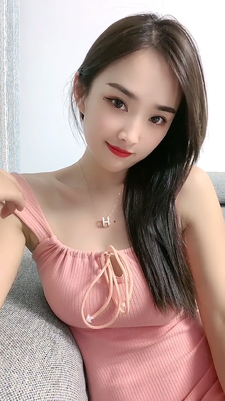 全网美女最火集#晚安猜猜我在说什么?