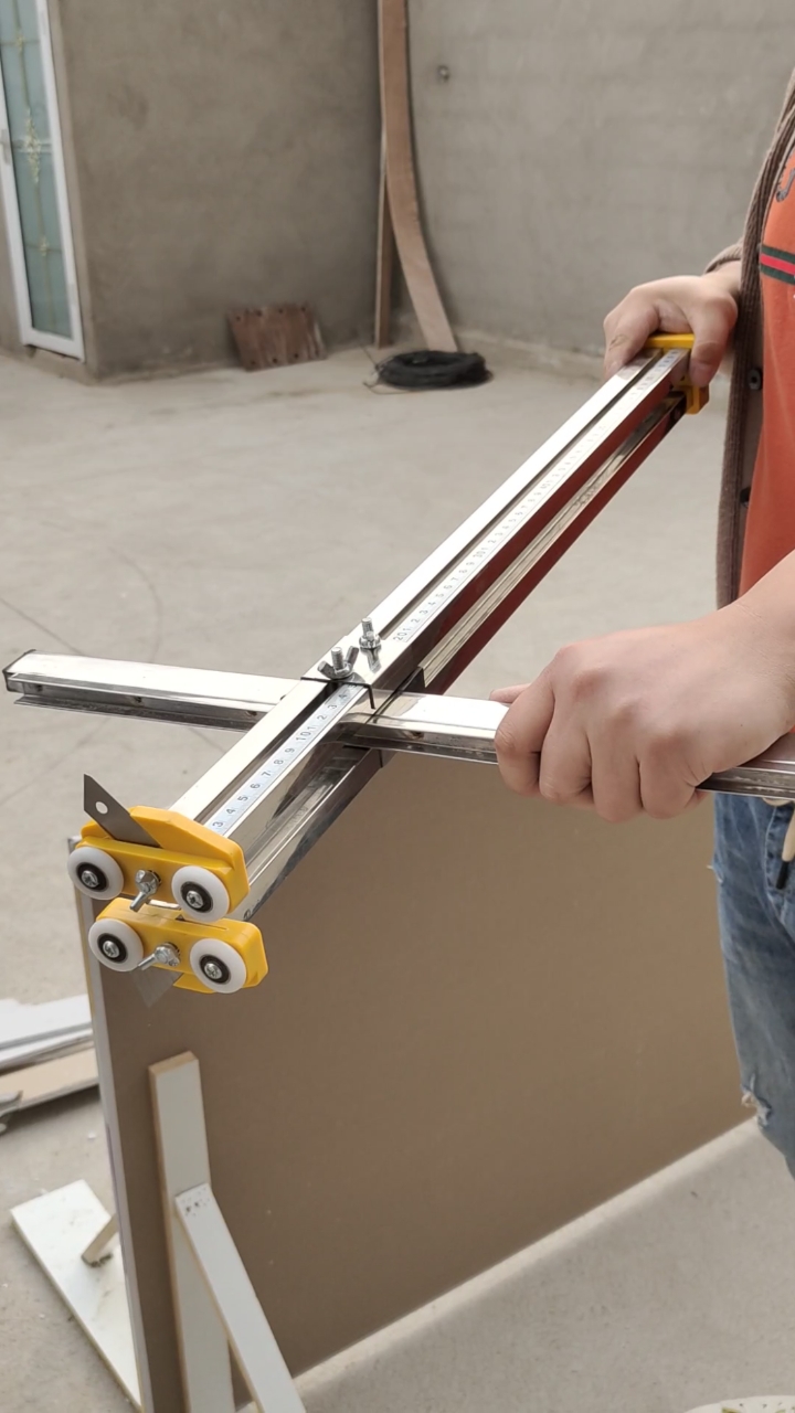 装修那些事儿#裁石膏板神器!