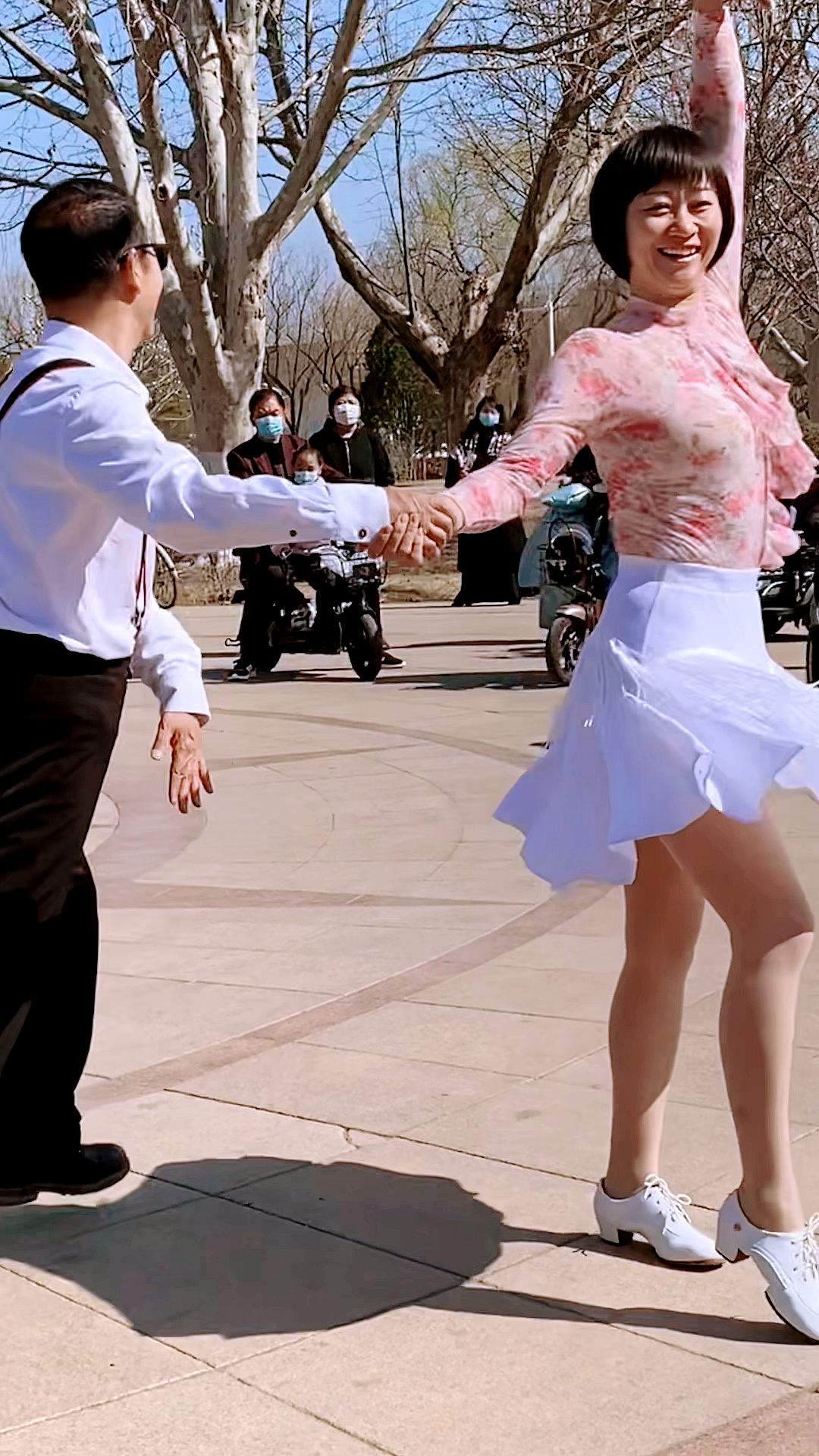 我跳舞我开心#唐山网红小芳和大叔-度小视