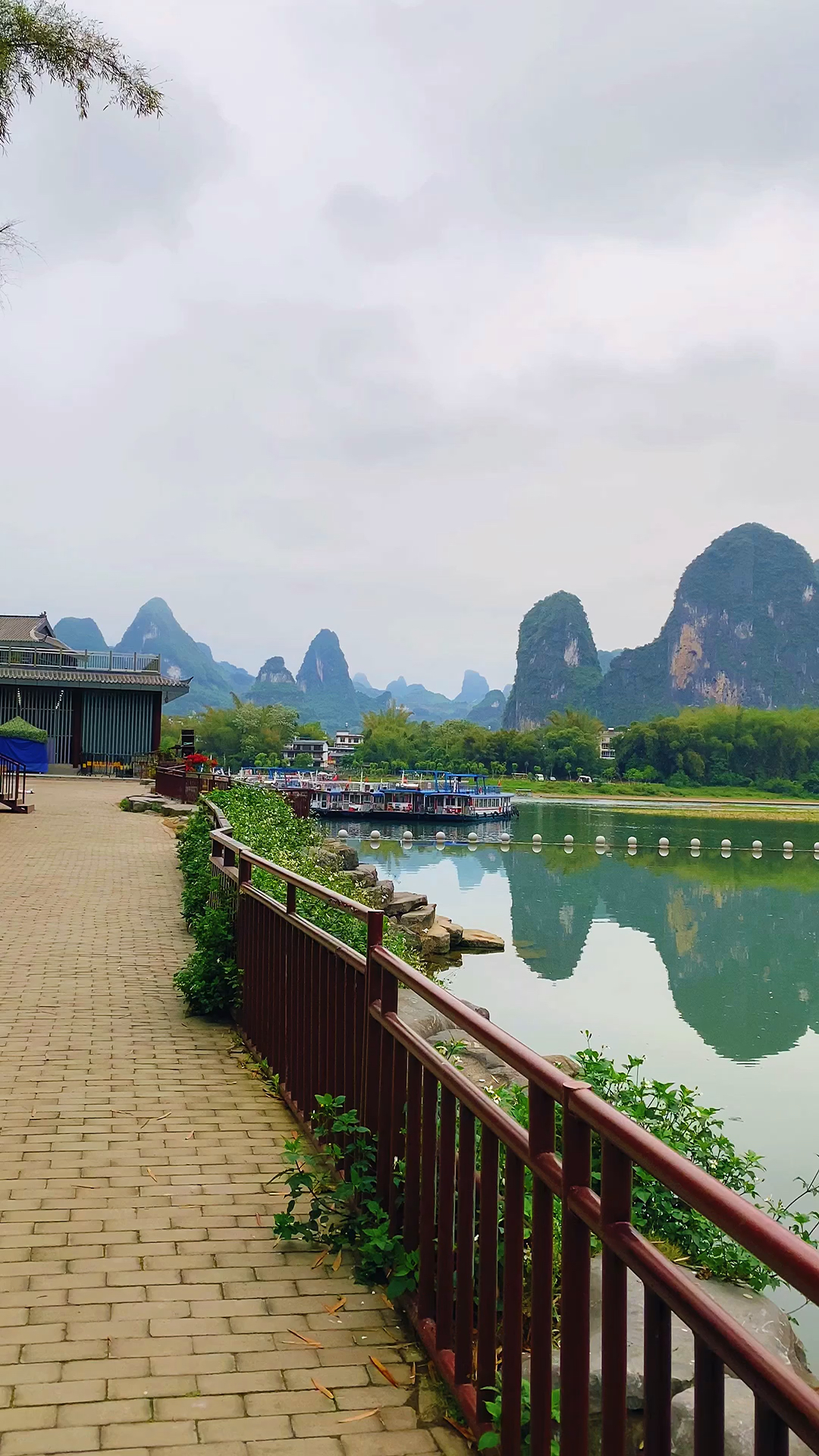 如果你生活很压抑,那就来桂林阳朔兴坪古镇漓江景区走走看看这大自然