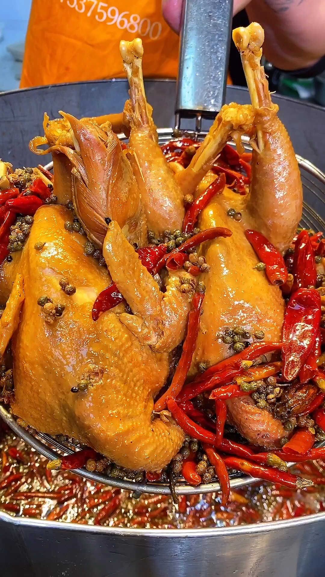 特别火爆的麻椒鸡