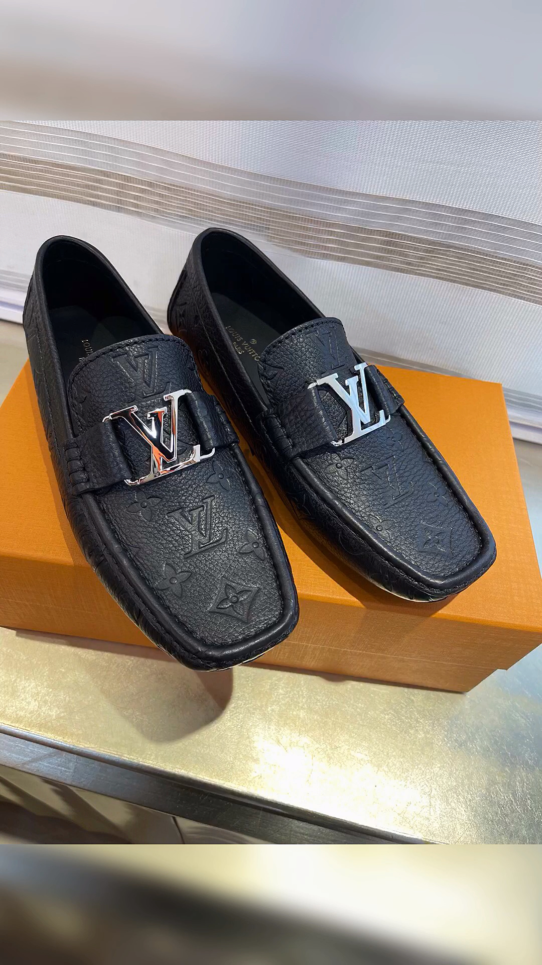 好物推荐#lv男鞋,外面正品原单,进口牛皮黑色荔枝纹压花,38-44