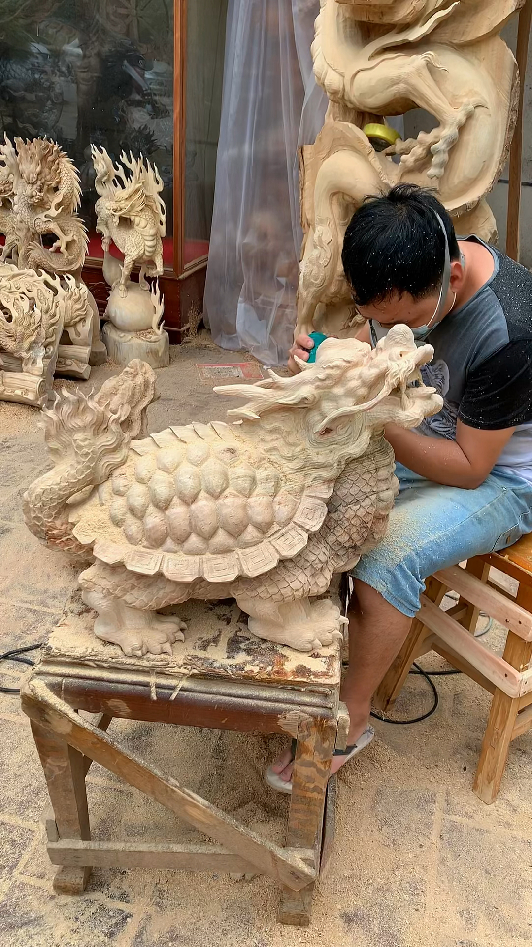 木雕#木雕招财龙龟工艺品摆件