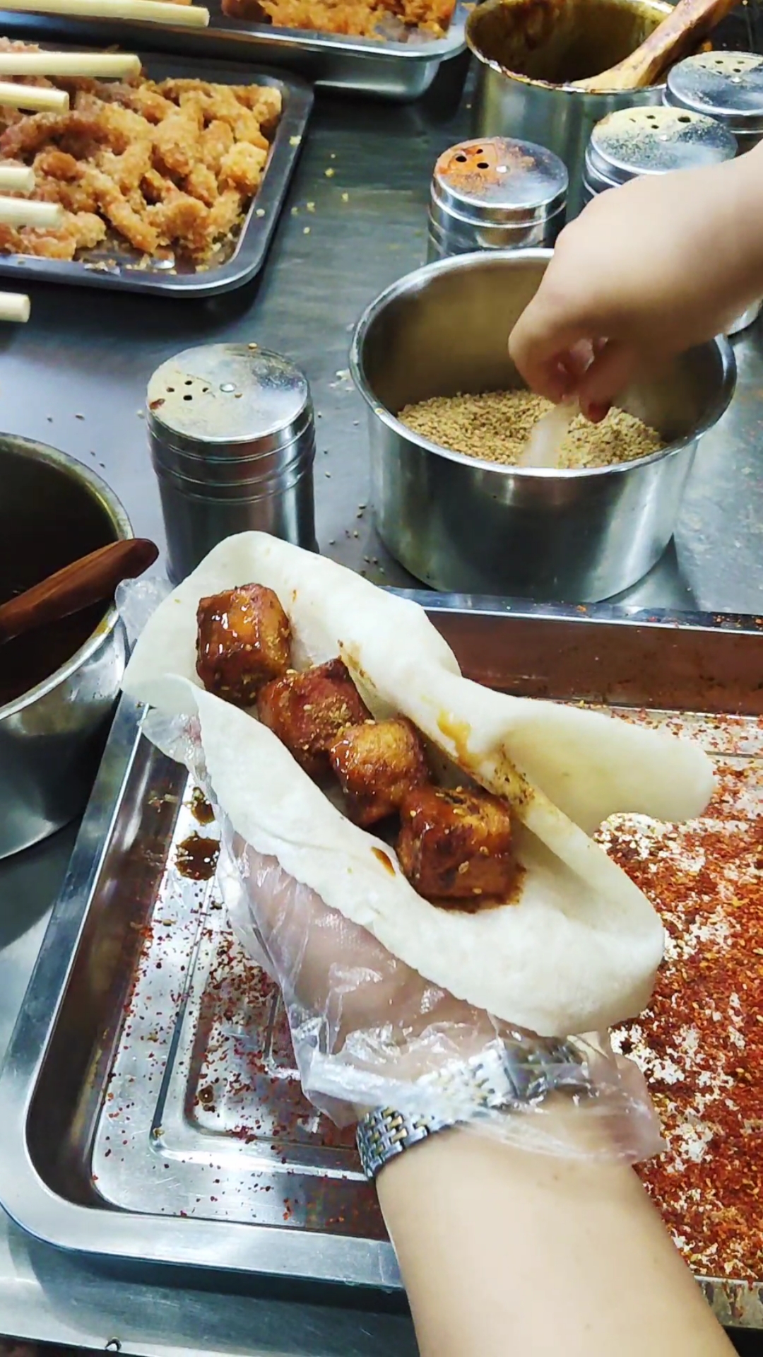 烙馍也能卷鱼豆腐