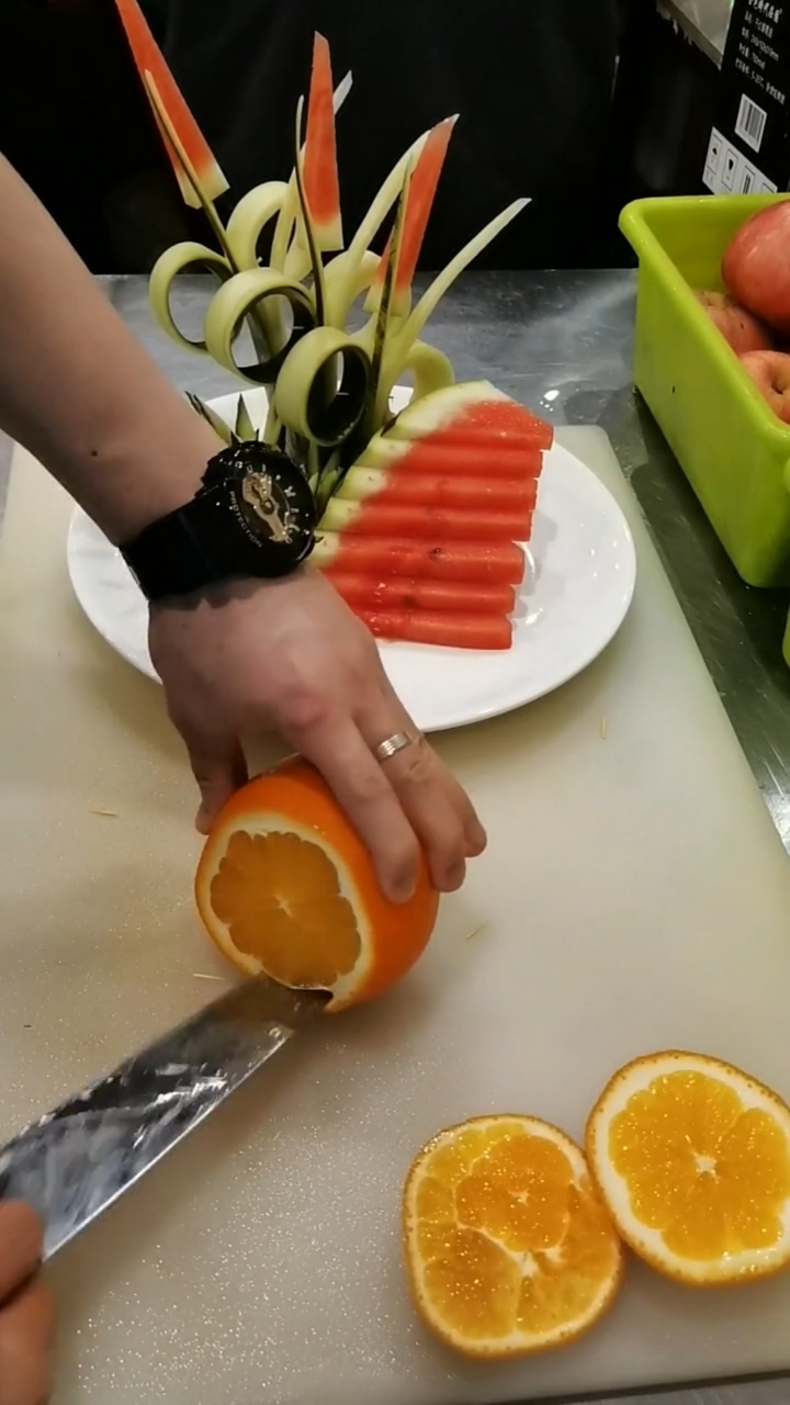美食看中国#高级ktv果盘都这样切