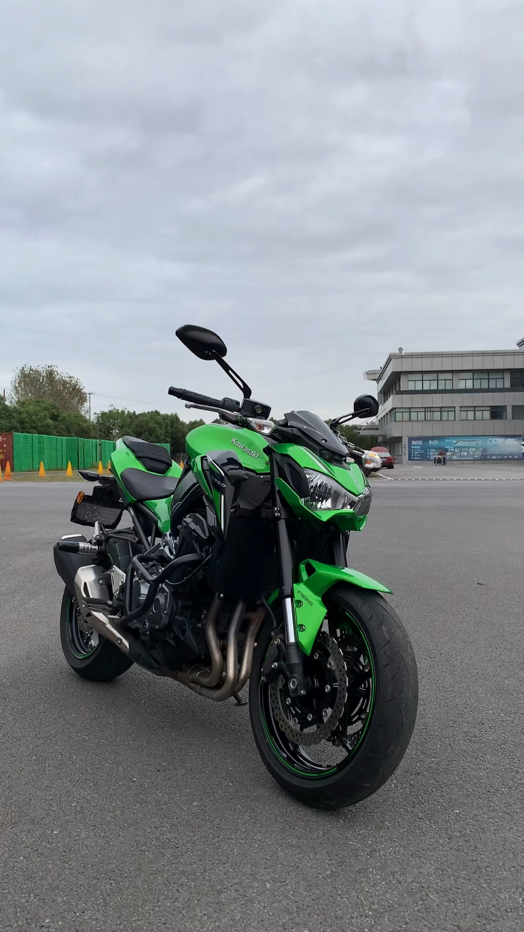 大贸2017年川崎z900摩托车