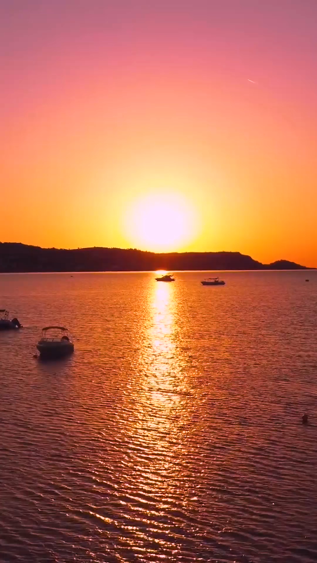 落日余晖待你而归#宝藏男孩的海边落日,听说只有幸运的人才能翻到我