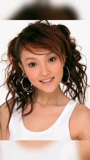 最年轻影后到网红,李小璐沿鄙视链一路滑,但能做自己还是挺酷的