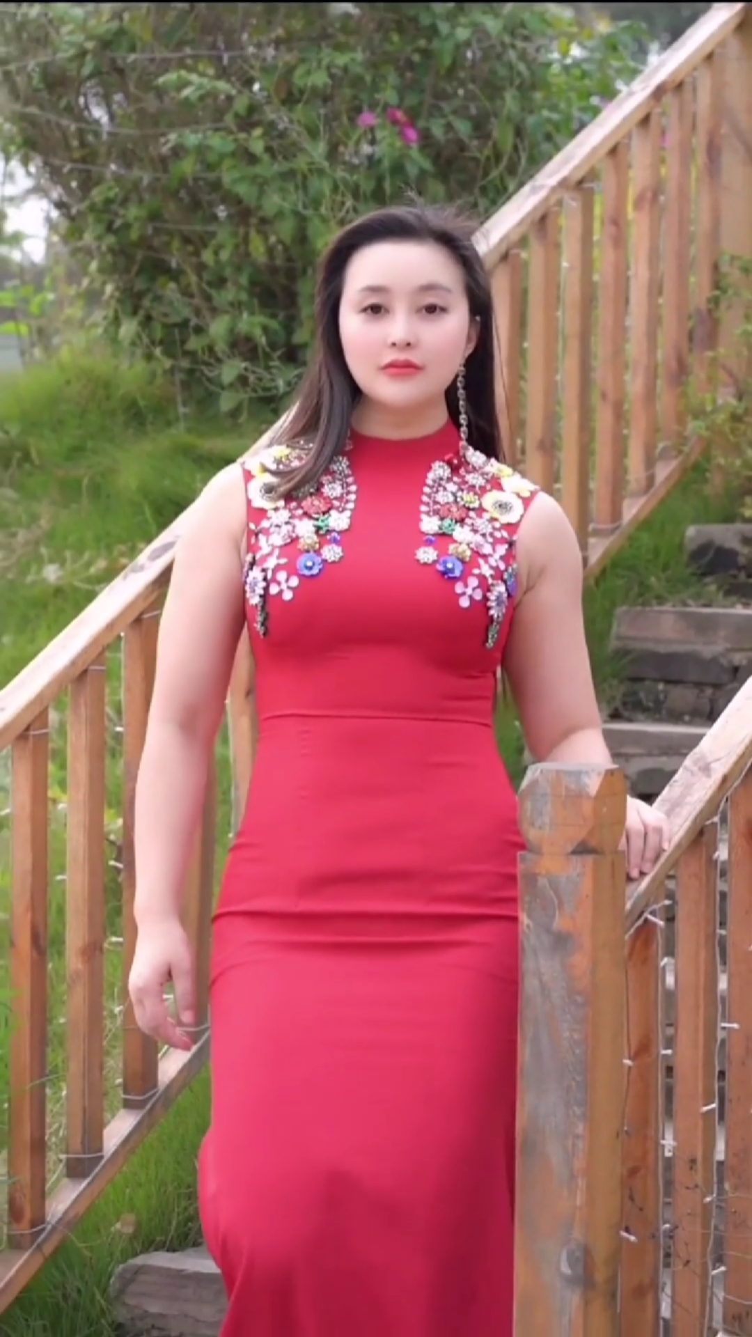 性感美女玉容寂寞泪阑干梨花一枝春带雨