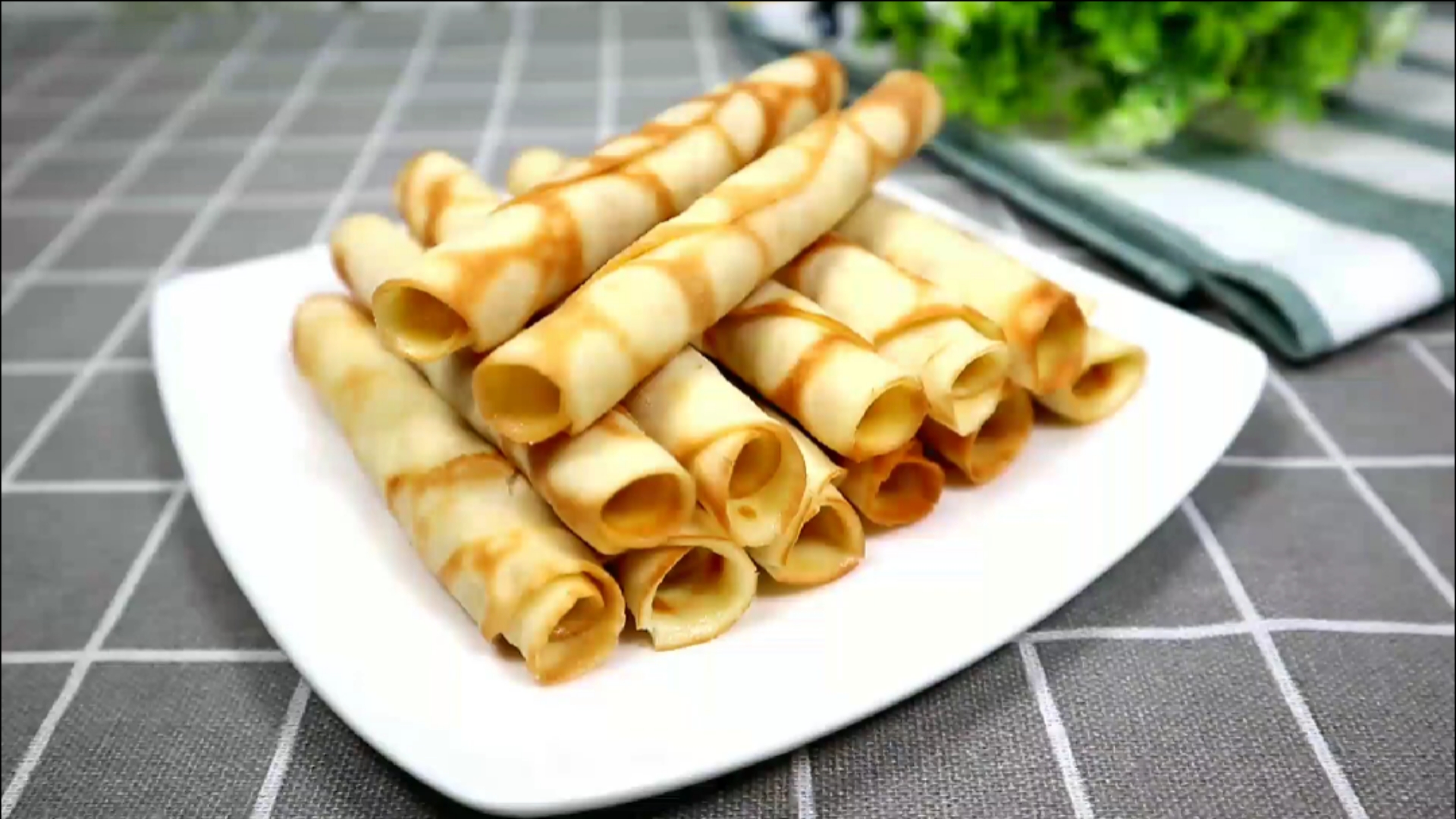 香酥脆卷!好吃易做的自制蛋卷!