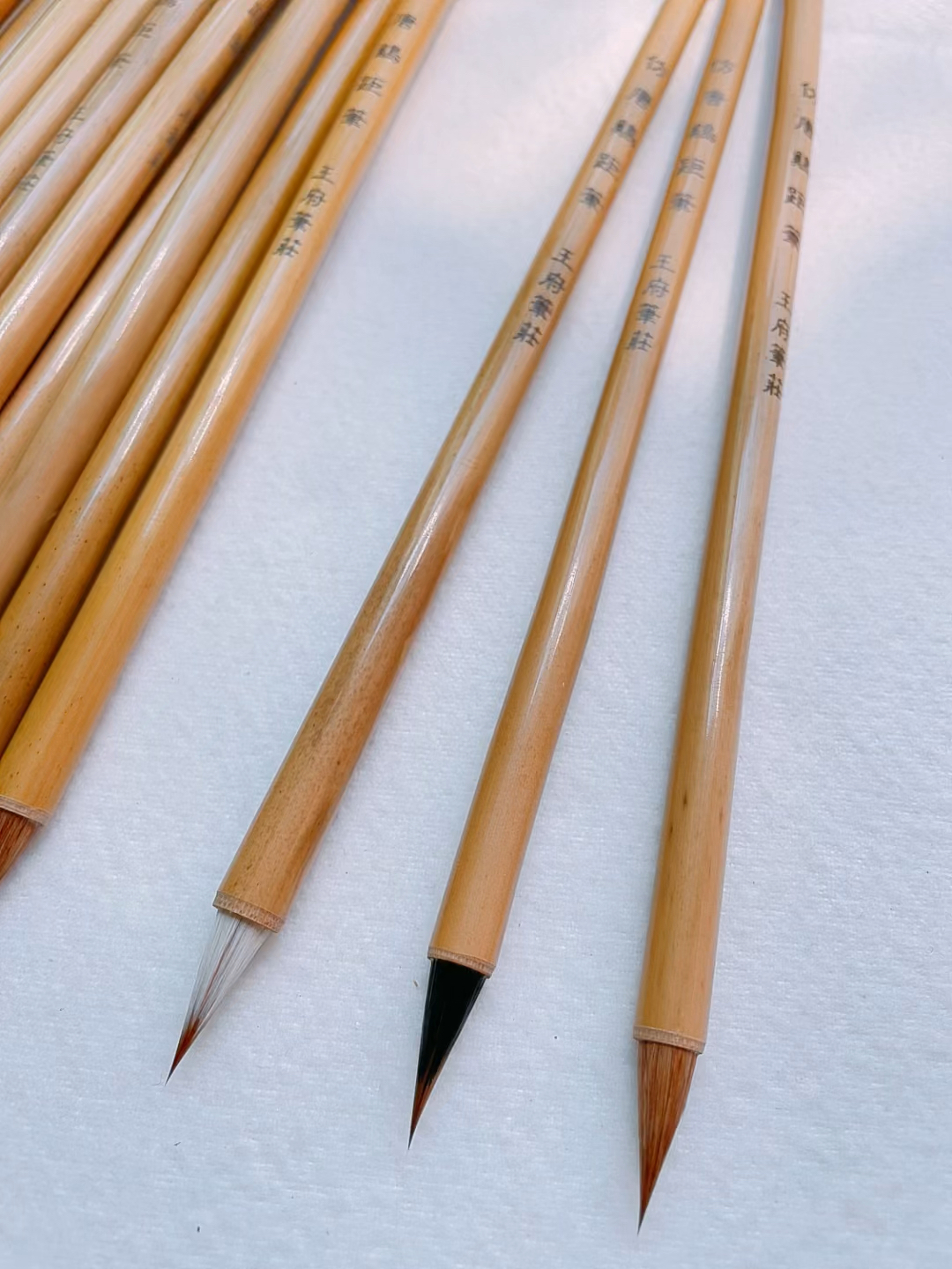 经典仿唐鸡距笔,纯动物毛,含墨饱满,书写流畅,专业写小楷抄经写作品都