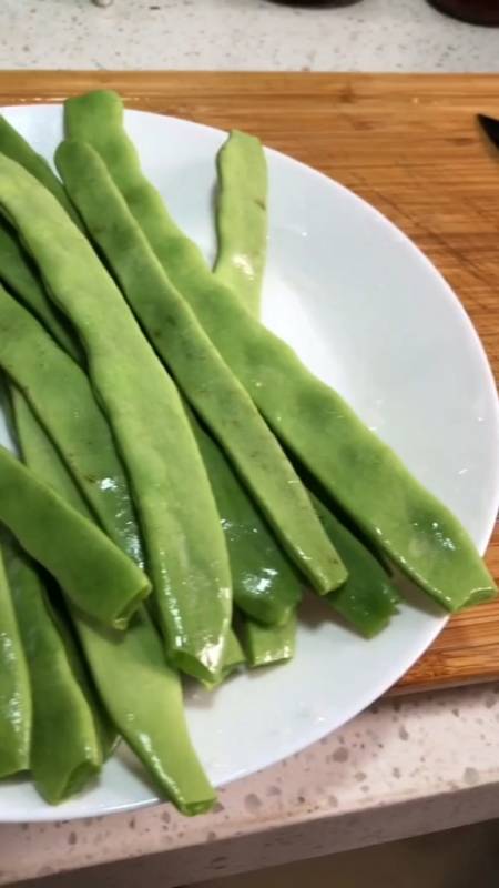 第十七道素菜:橄榄四季豆做法非常简单粗暴好吃到爆