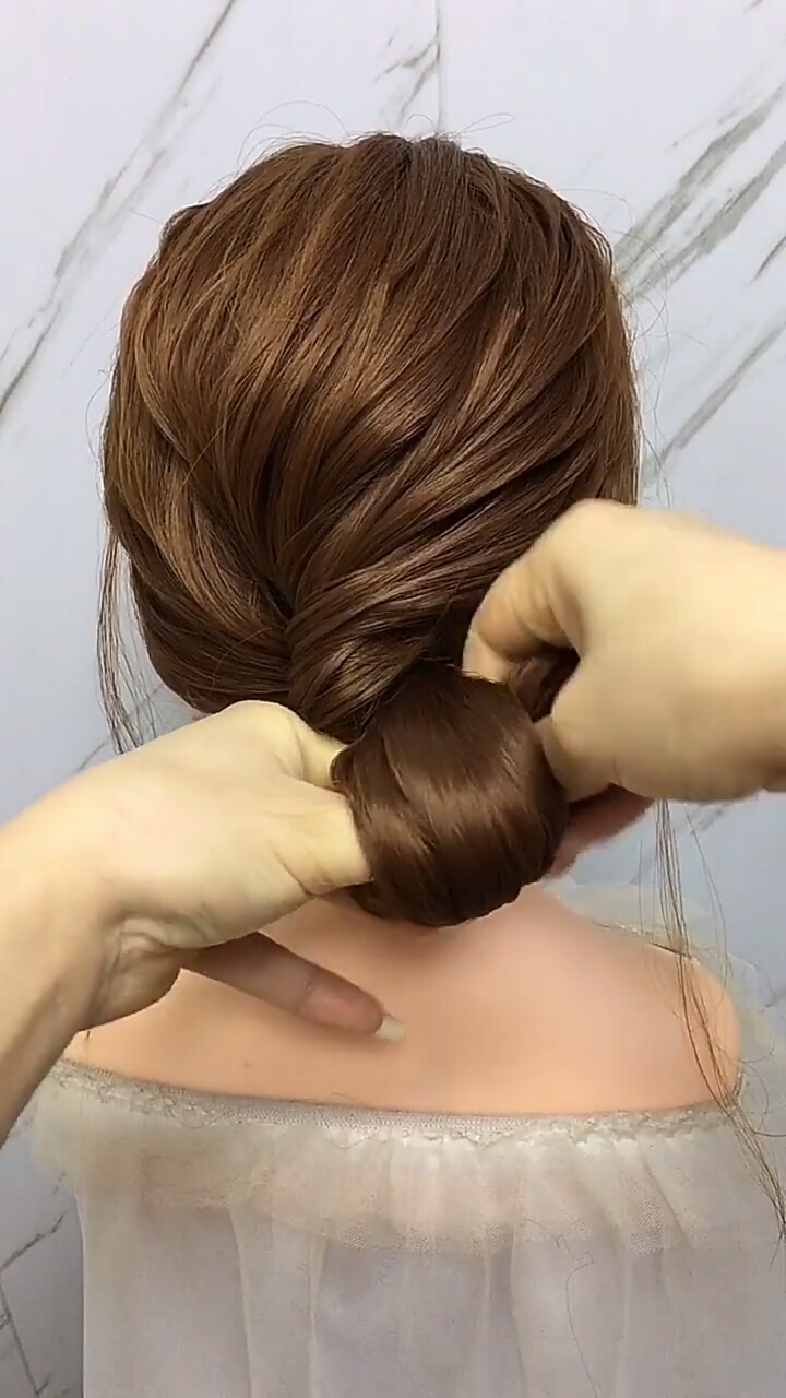 扎发精英#全网最简单的低马尾盘发教程,学不会的点心收藏起来慢慢学!