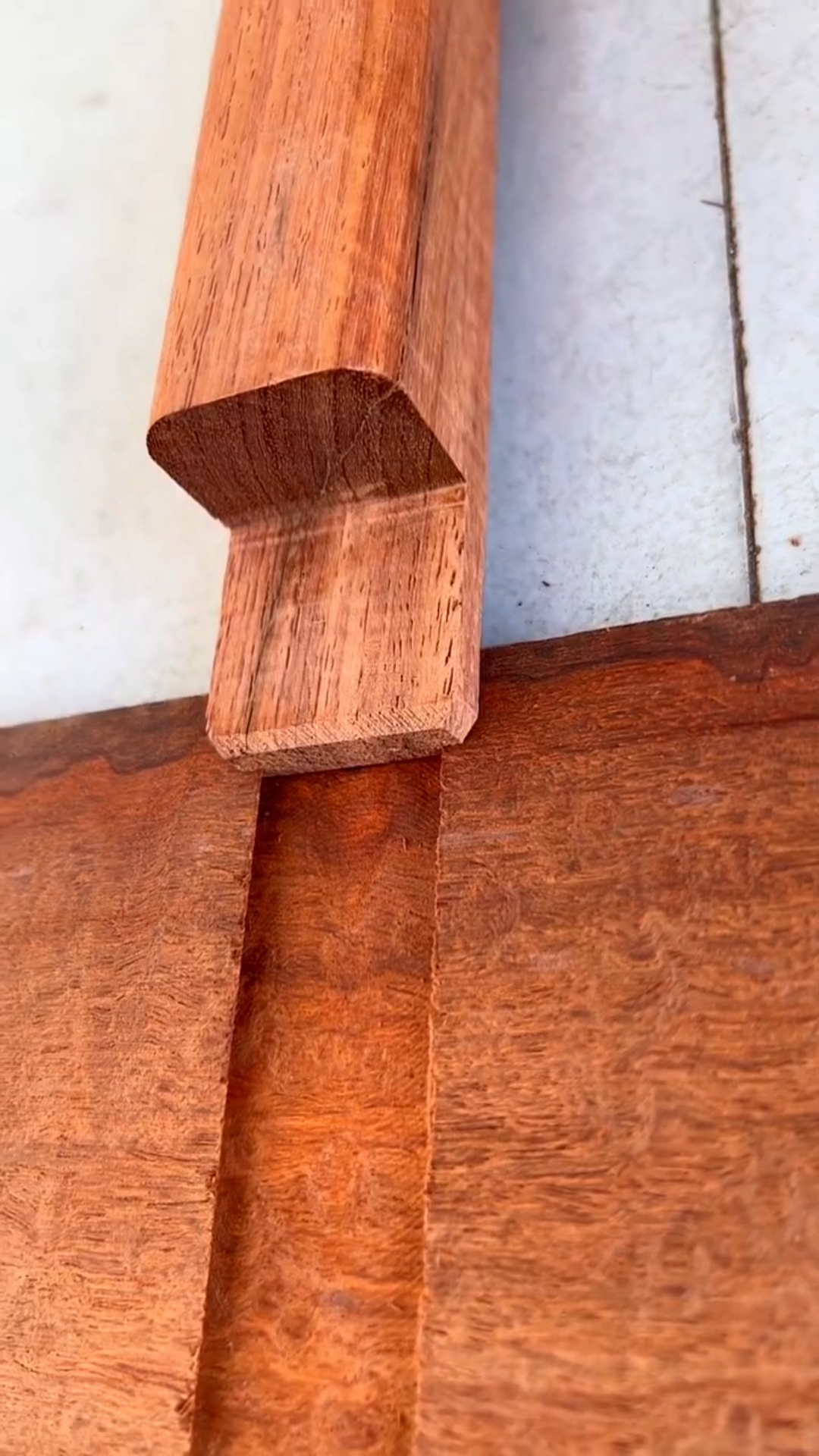 红木家具制作过程#穿带榫是红木家具上的重要部件,可以增加面板的