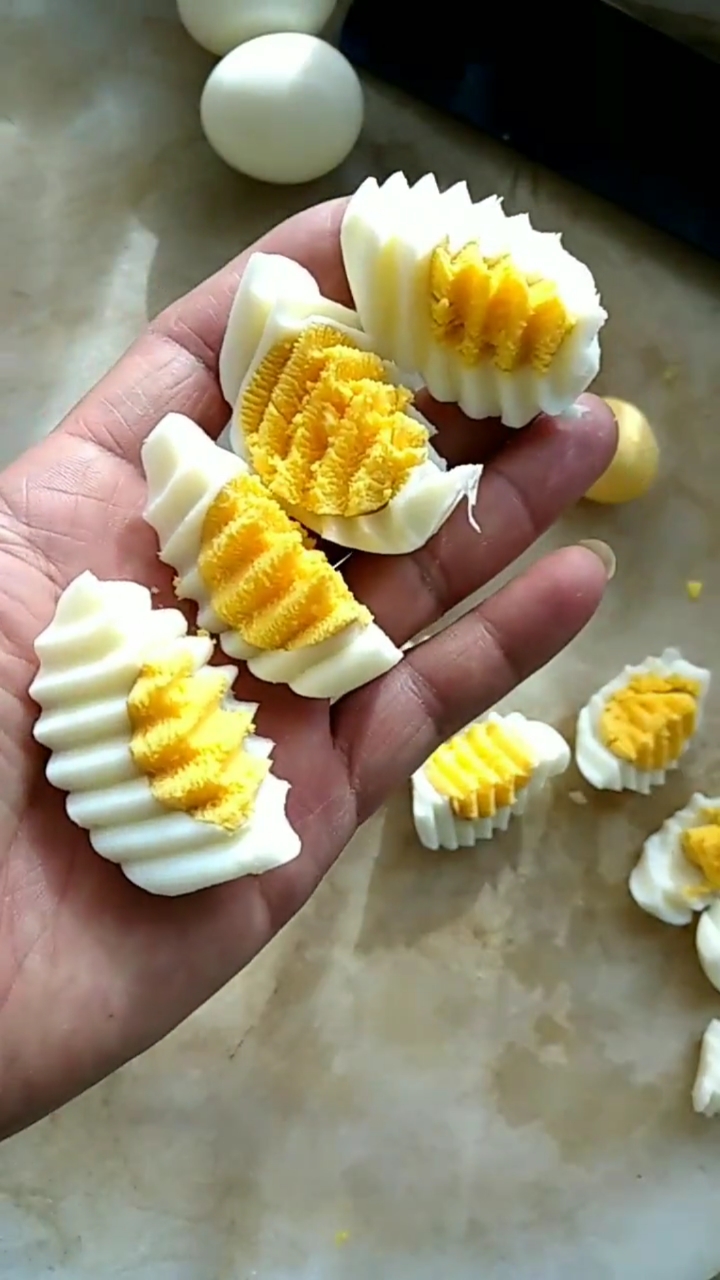 五星级大厨教你一招花式鸡蛋的切法