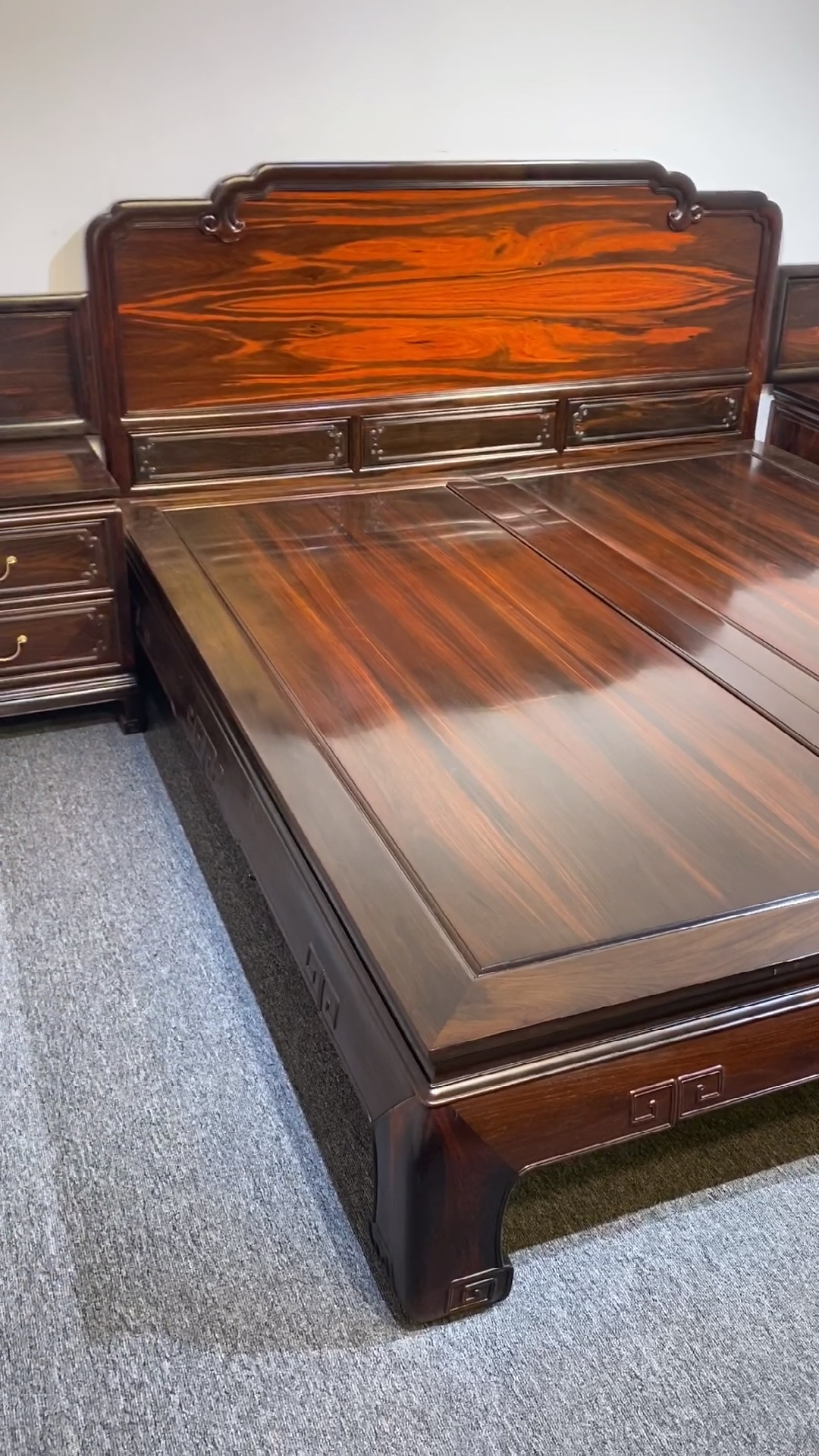 太少见了,黑飘红大红酸枝高低床