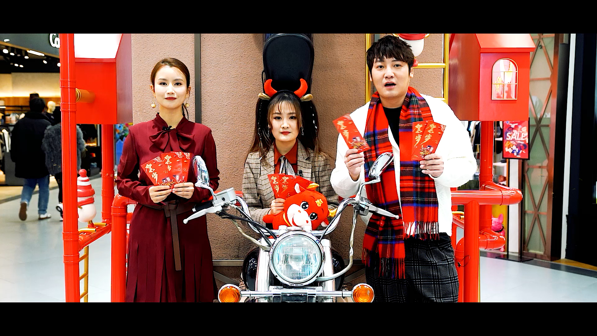 宝藏上海百度携手主持人伏玟晓陈立青2021带你一起牛转乾坤宝藏上海