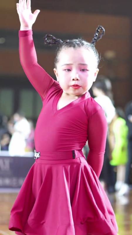 拉丁舞#天线宝宝,可爱的小宝贝刘厶涵,可爱的网红小哪吒,太萌了-全民