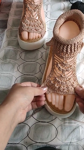 手工钩织#十一转发,手工钩凉鞋教程