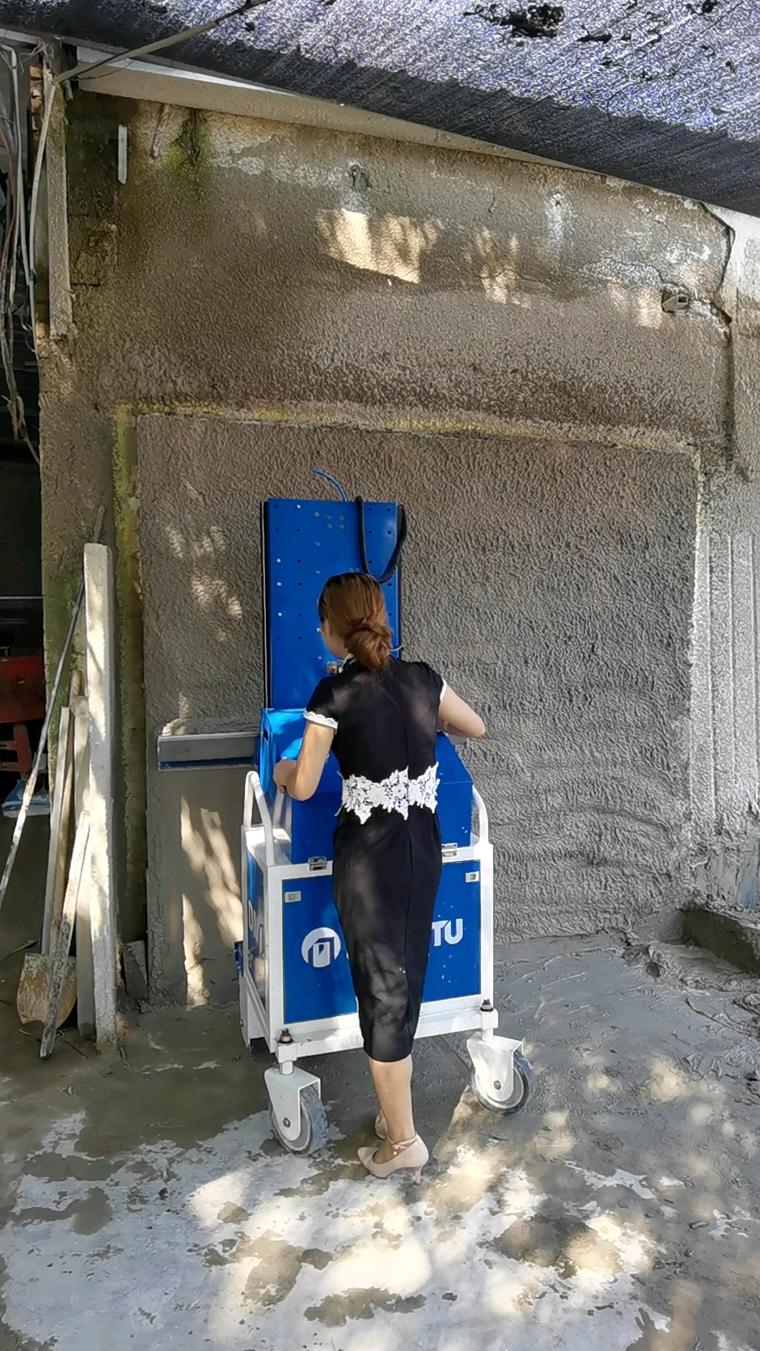 抹墙大师#抹墙机器怕上当,德睿途工地现场试用有保障!-度小视