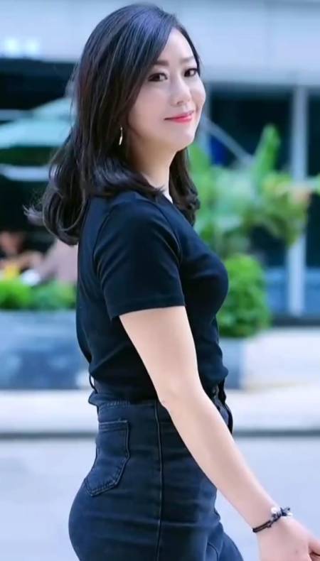 颖颖#虽然不惊艳但看上去也不讨厌不信你看一眼试试是讨厌还是合眼