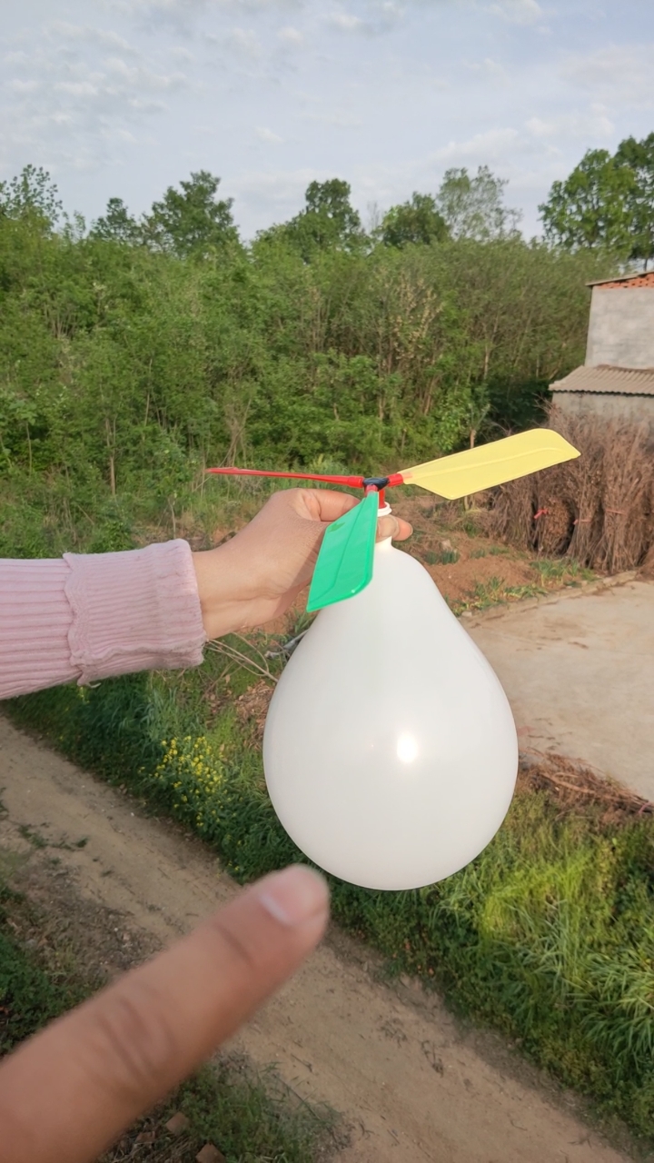 气球直升机飞越