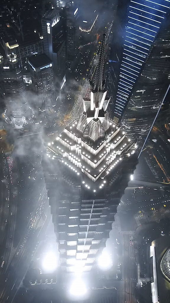 金茂大厦这个角度看真的很霸气!
