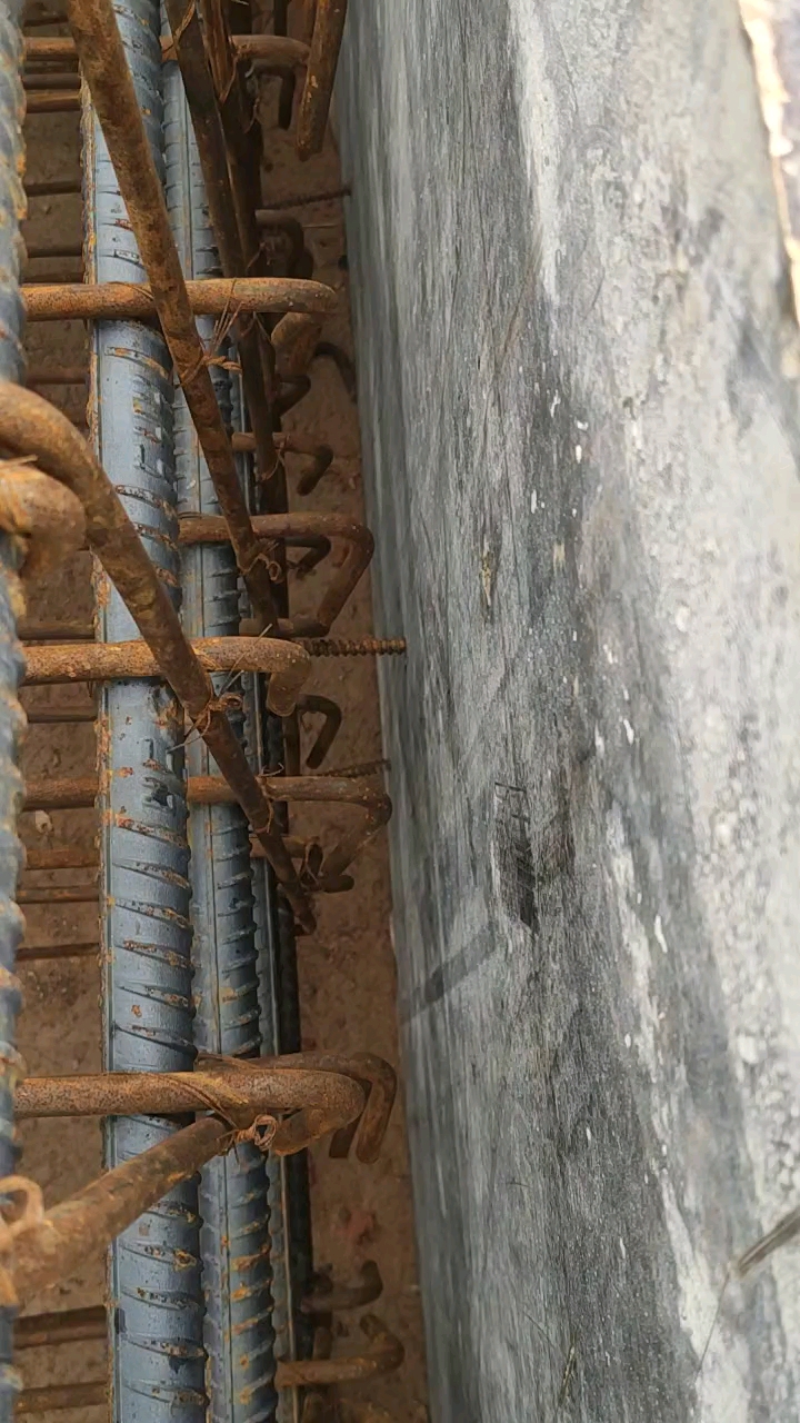 钢筋工#拉勾筋没有勾住主筋返工,懂行的指导下对吗?