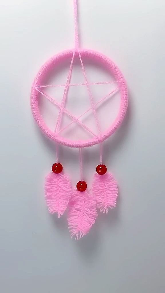 手工制作#毛线 用完的双面胶做的捕梦网,粉粉嫩嫩少女心-度小视