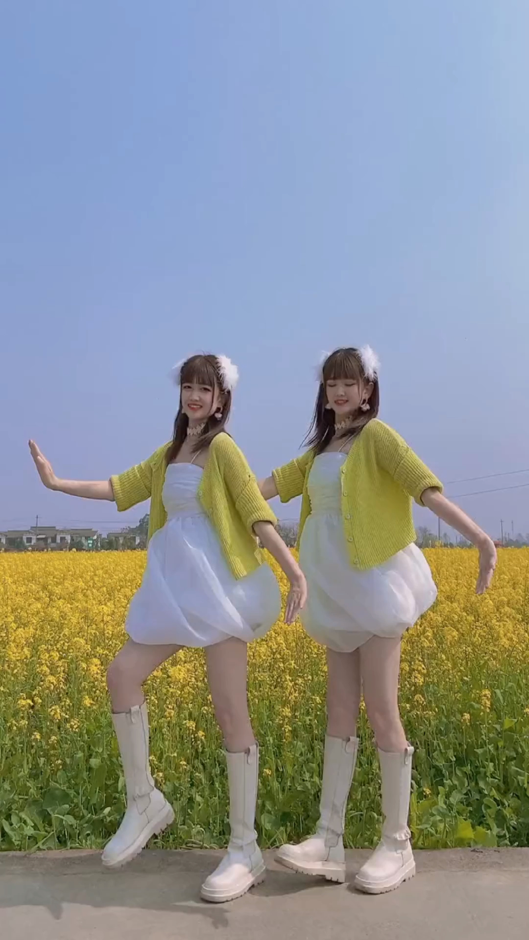 双胞胎姐妹跳舞真好看