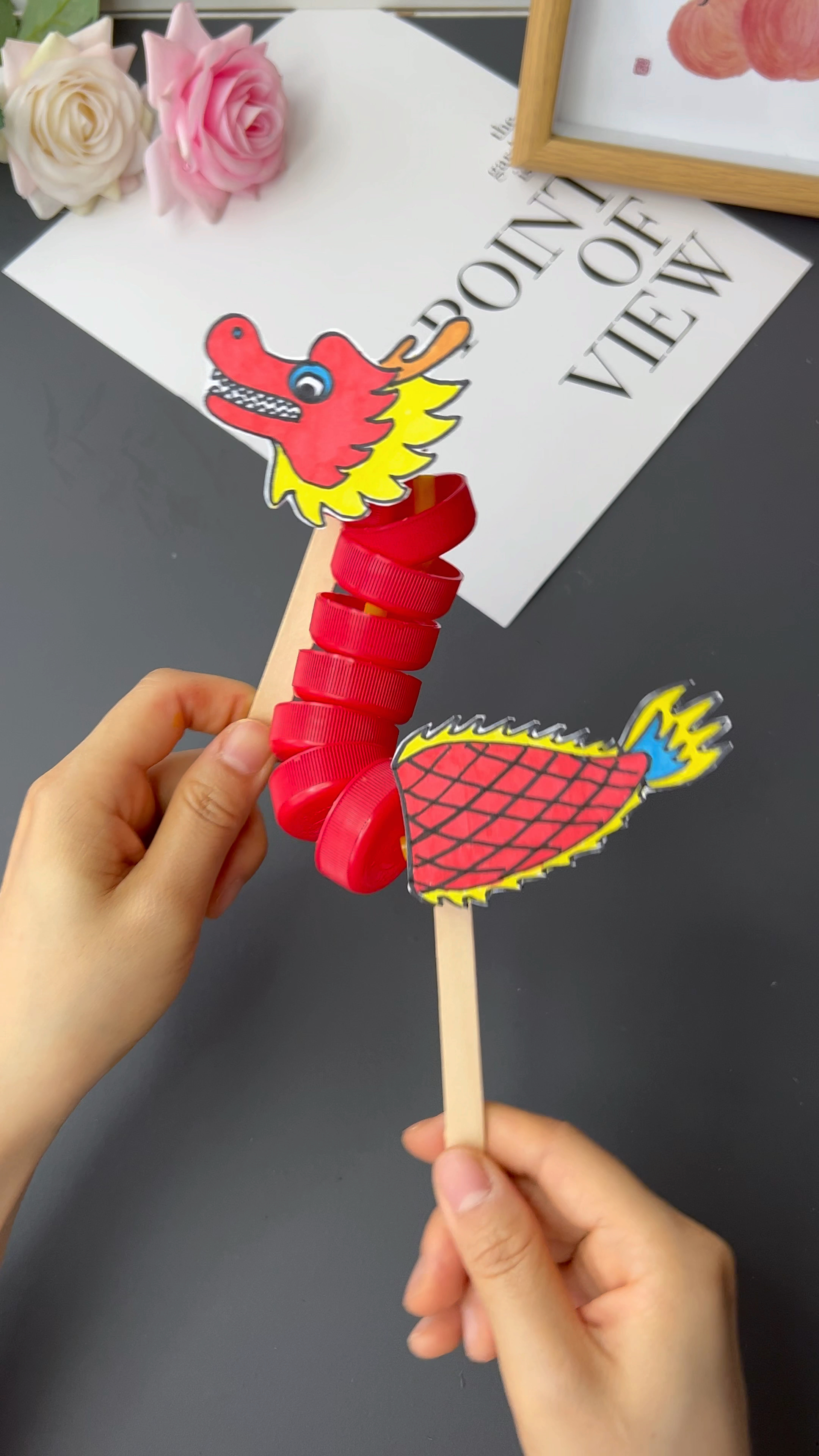 小瓶盖做端午舞龙手工