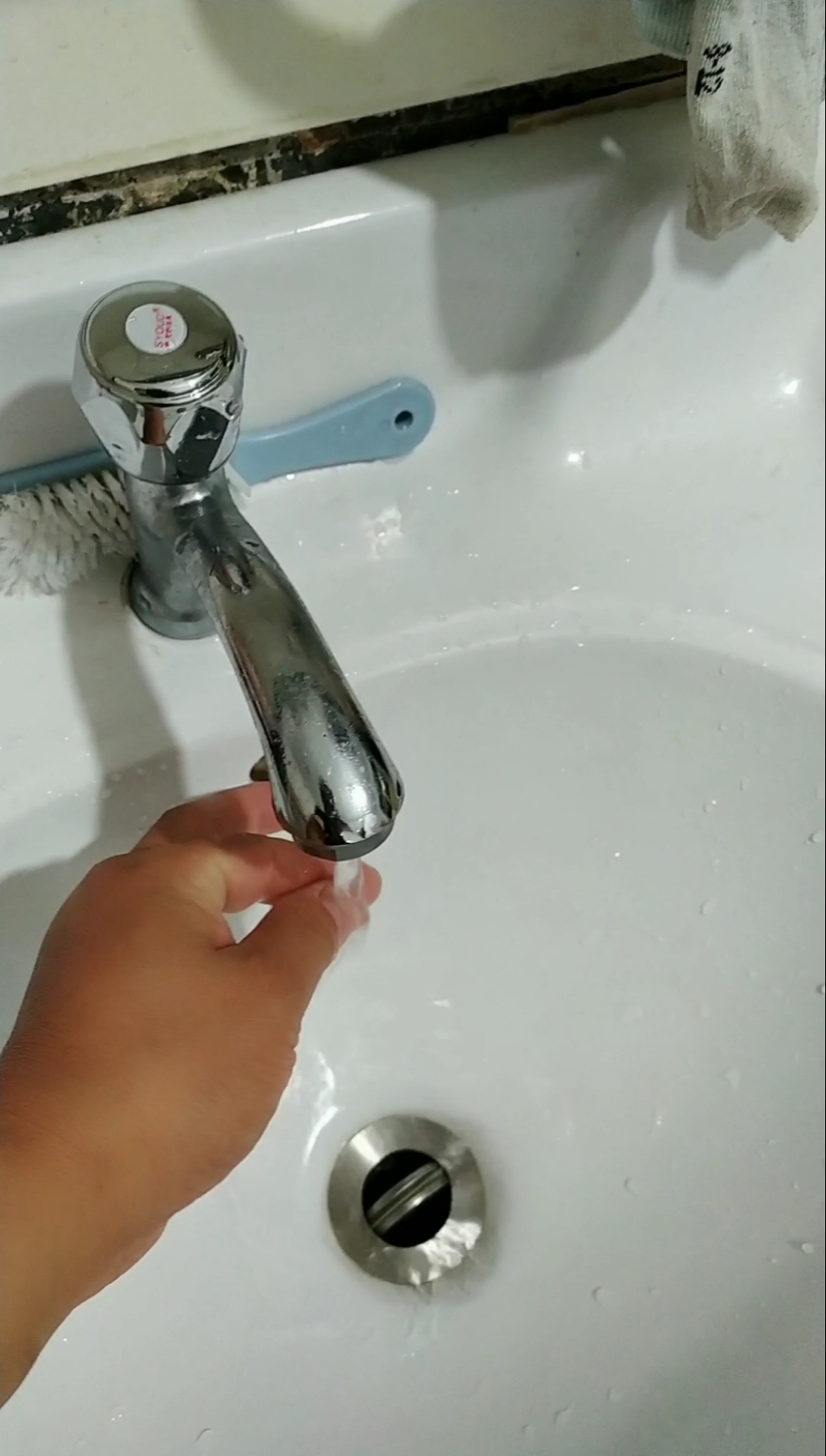 搞笑段子剧#冬天快来了据说男生上完厕所都是这样洗手的