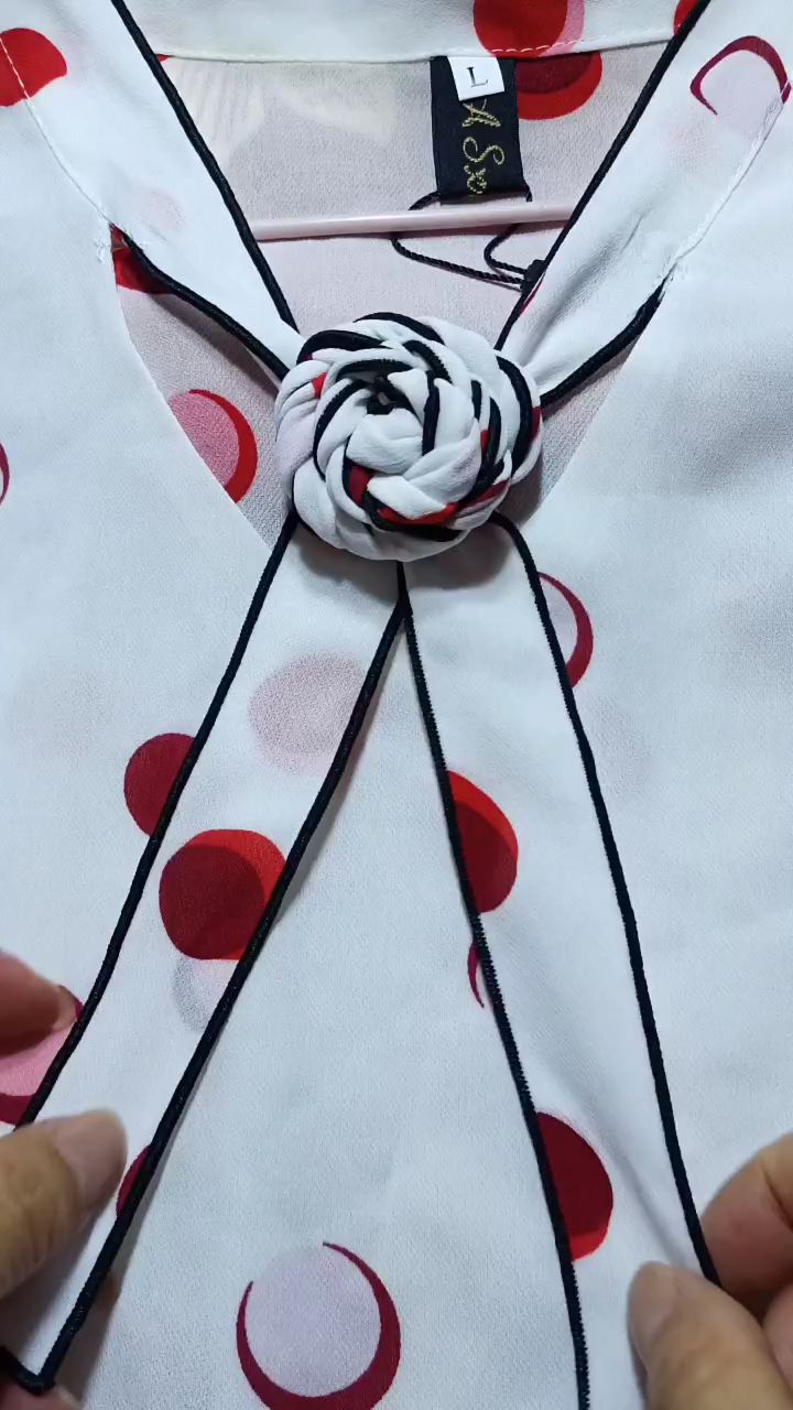 衣领飘带花式系法