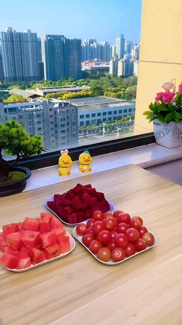 在家吃水果必须配上颜值高的