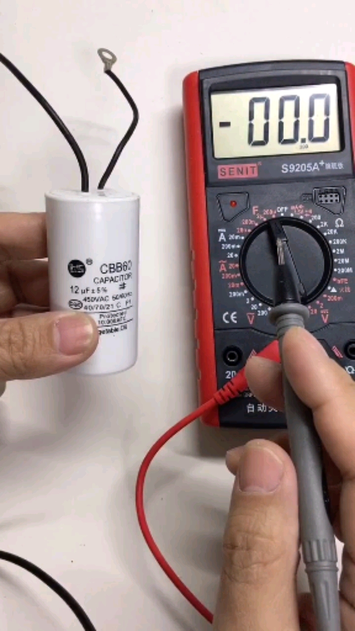 电路#怎样用万用表测量电容的好坏?-度小视