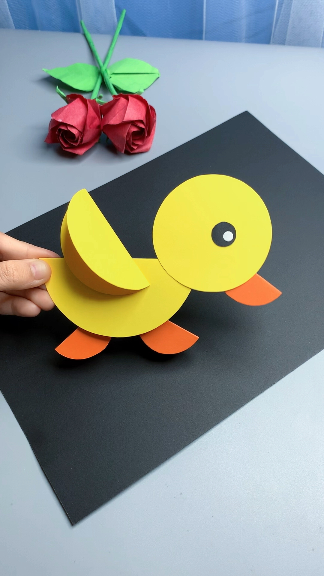 可爱的小鸭子剪贴画都是圆形贴出来的简单又有创意快试试