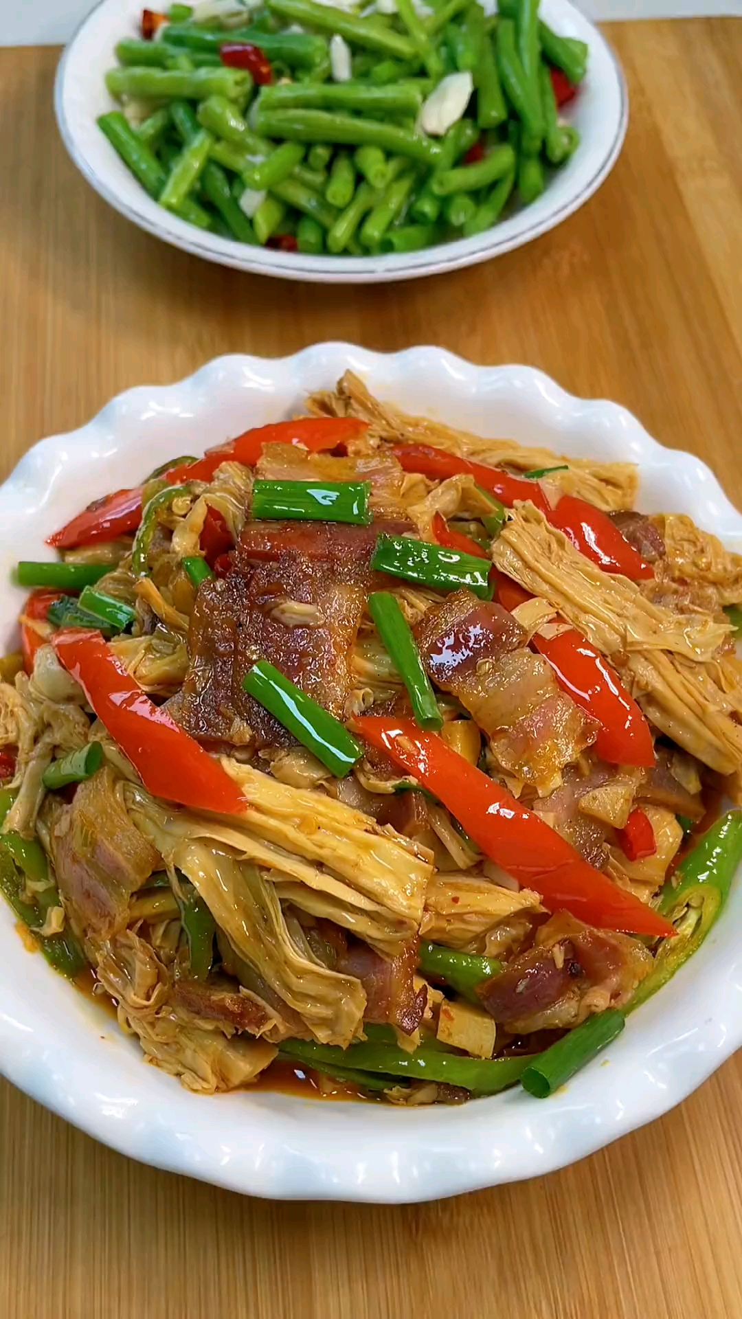 自制美食腐竹炒腊肉太费米饭了