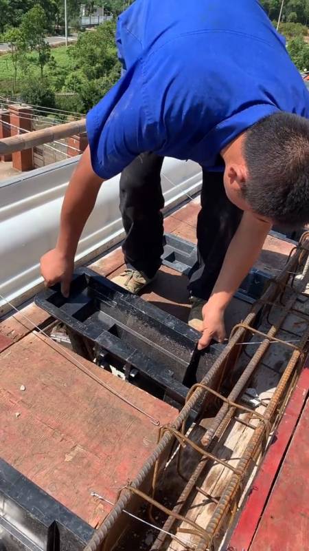 回复 0 林由奈濑亚美莉:有钢筋啊 回复 05小时前 邗启031天前 这模具