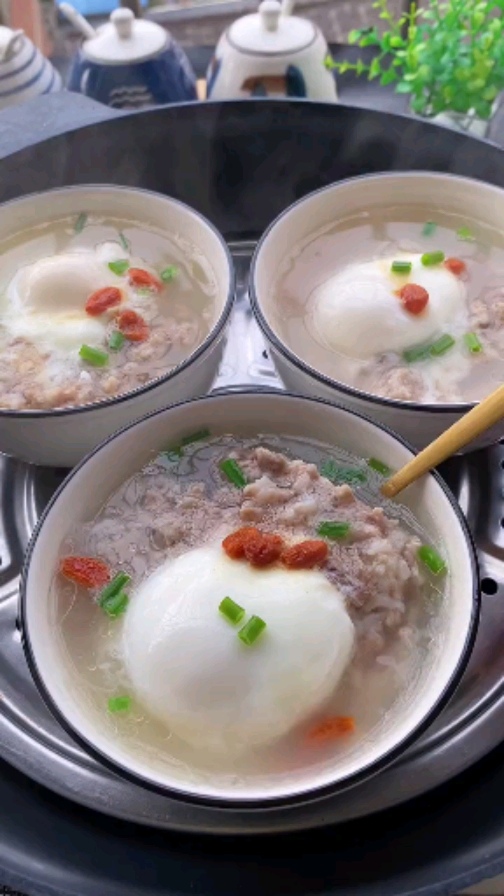 美食记山药鸡蛋肉饼汤大补哦