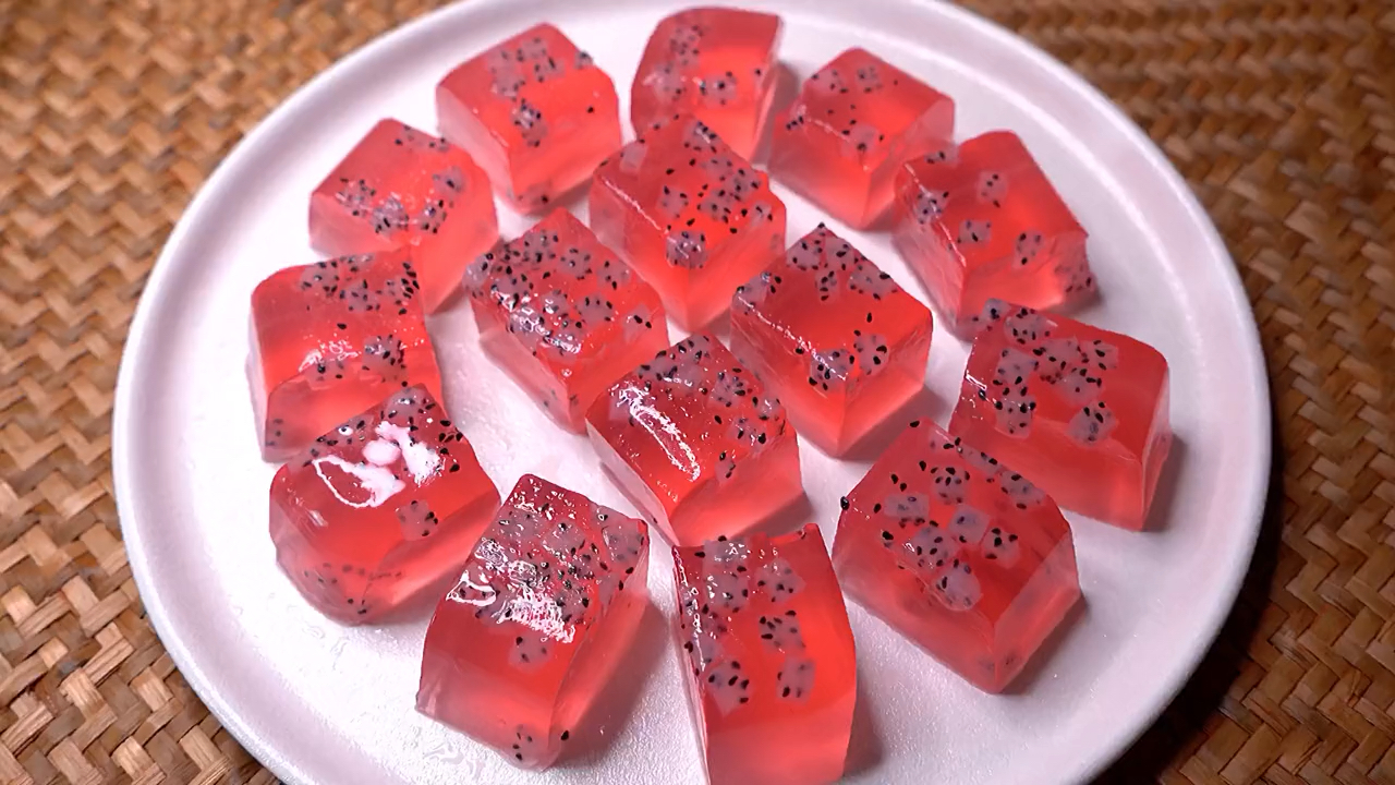 自制美食#火龙果果冻来啦